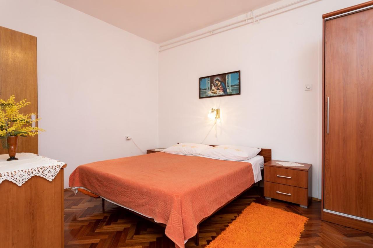 Rooms & Studio Apartment Mira Baška Esterno foto