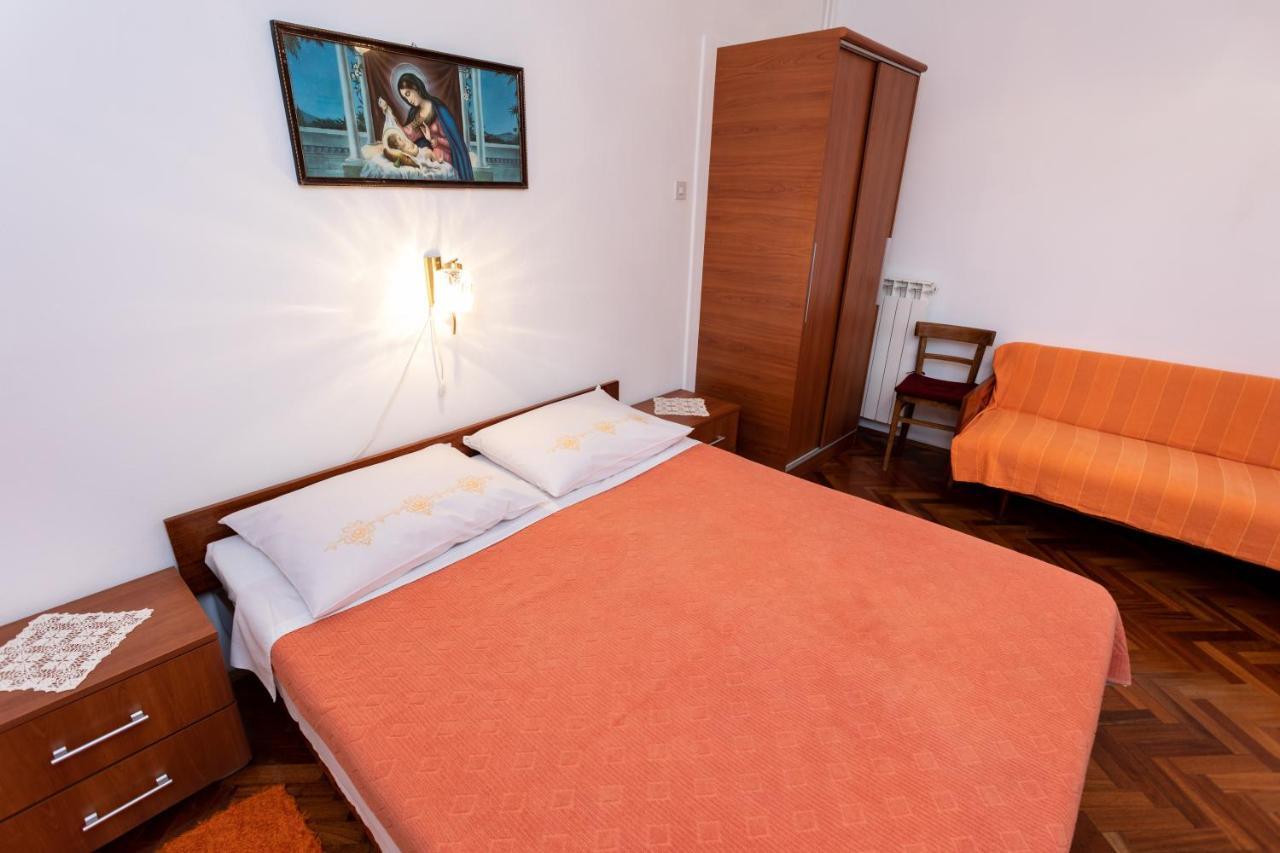 Rooms & Studio Apartment Mira Baška Esterno foto