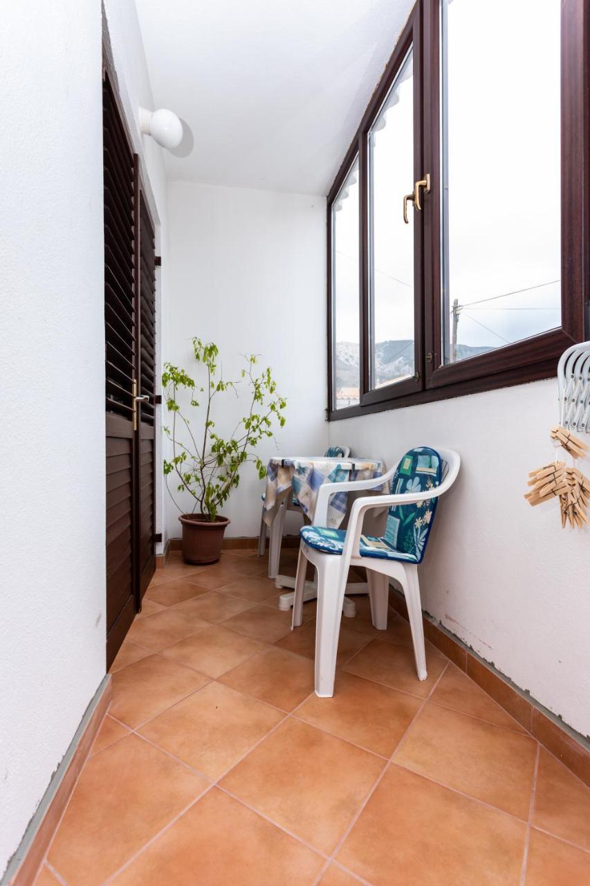 Rooms & Studio Apartment Mira Baška Esterno foto