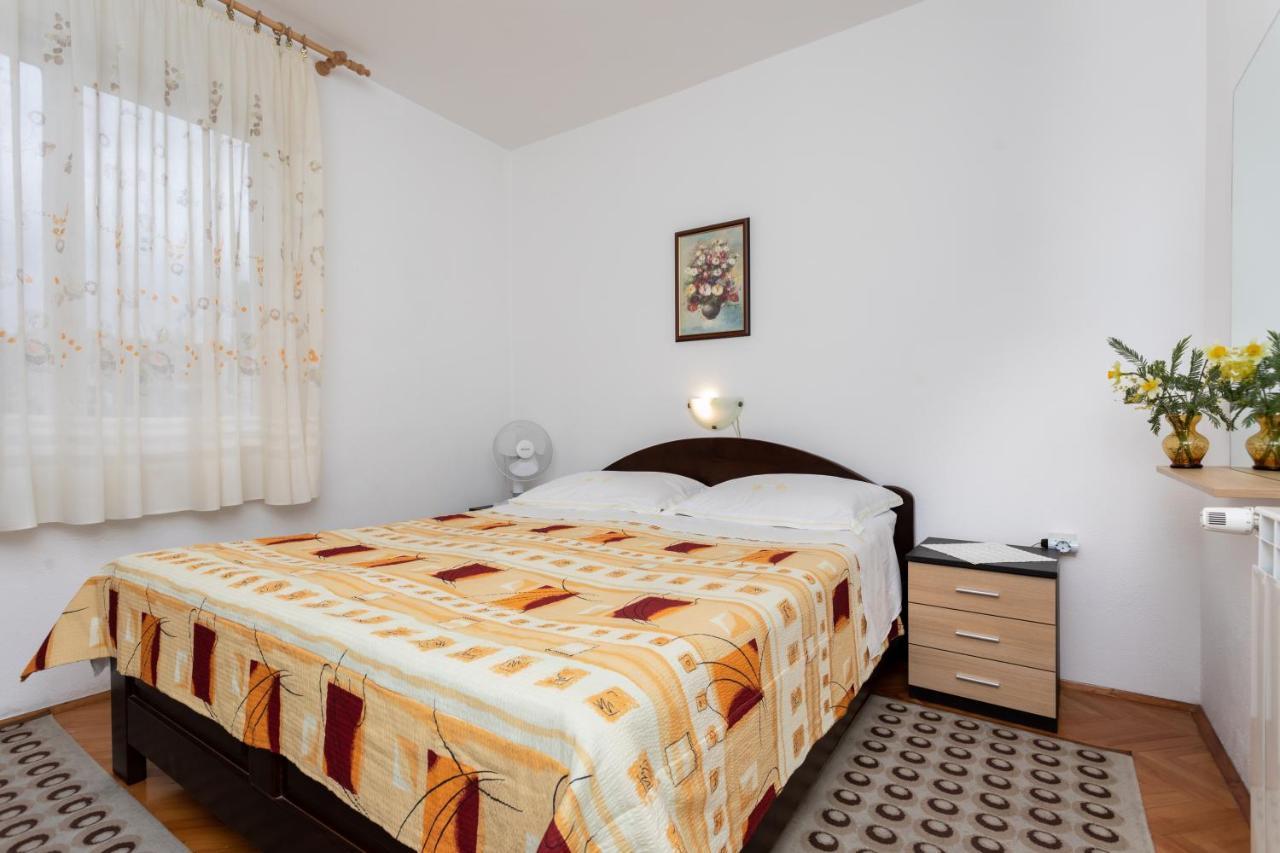 Rooms & Studio Apartment Mira Baška Esterno foto