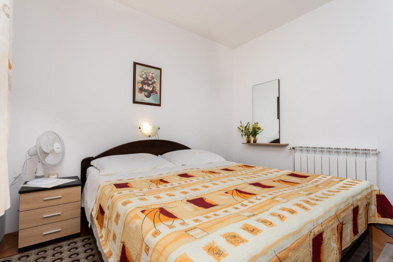 Rooms & Studio Apartment Mira Baška Esterno foto