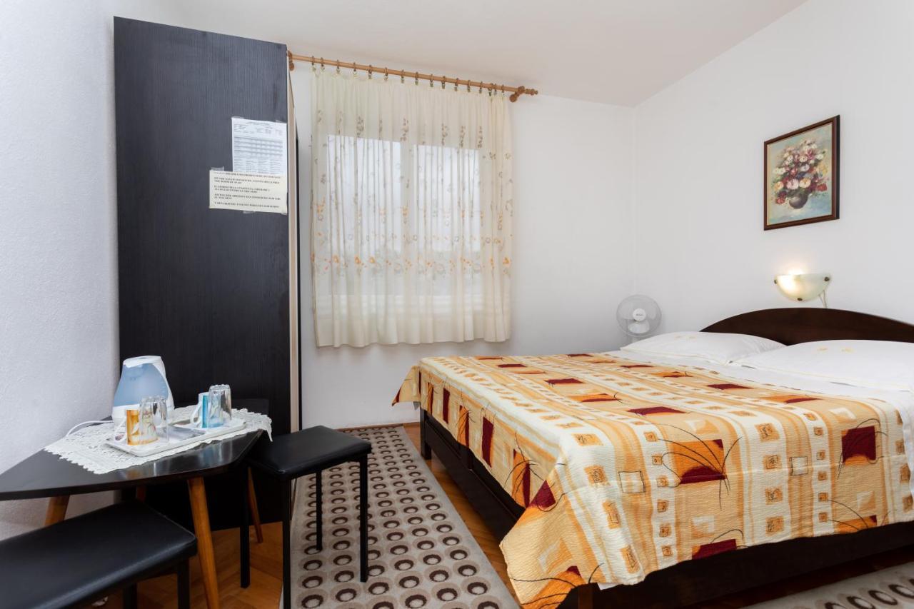 Rooms & Studio Apartment Mira Baška Esterno foto