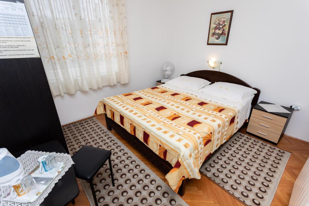 Rooms & Studio Apartment Mira Baška Esterno foto